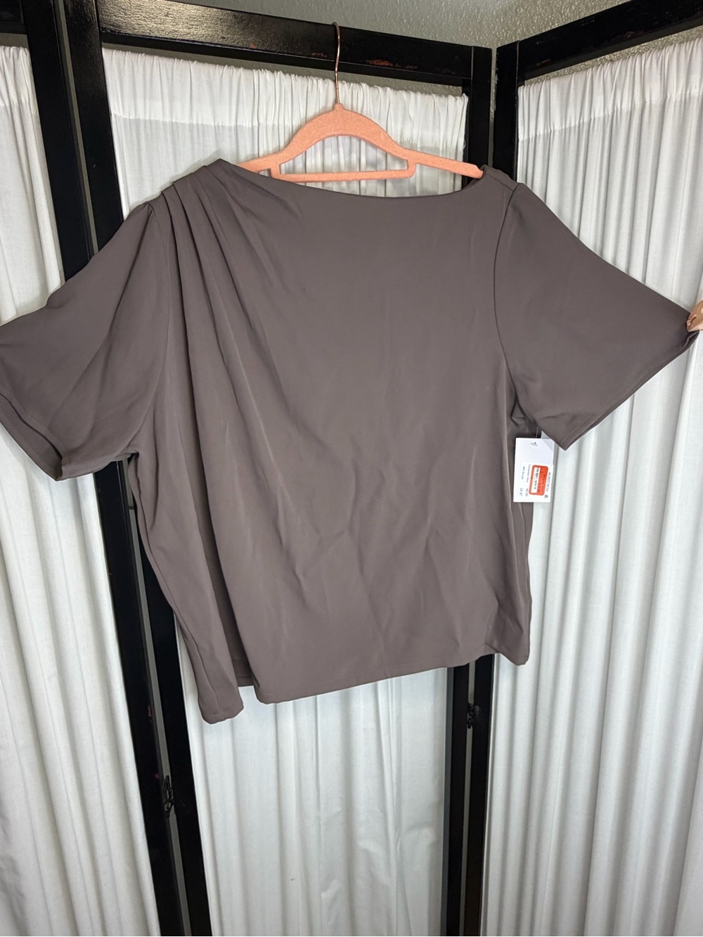 Nordstrom Rack Women’s Taupe Short-Sleeve Blouse NWT